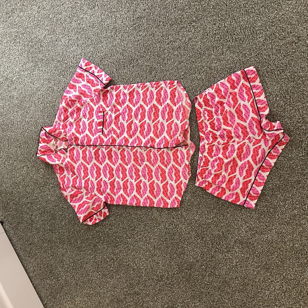 Victoria's Secret Pink and White Script Pajama Set
